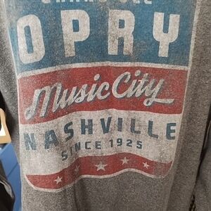 Grand Ole Opry Sweatshirt Size L